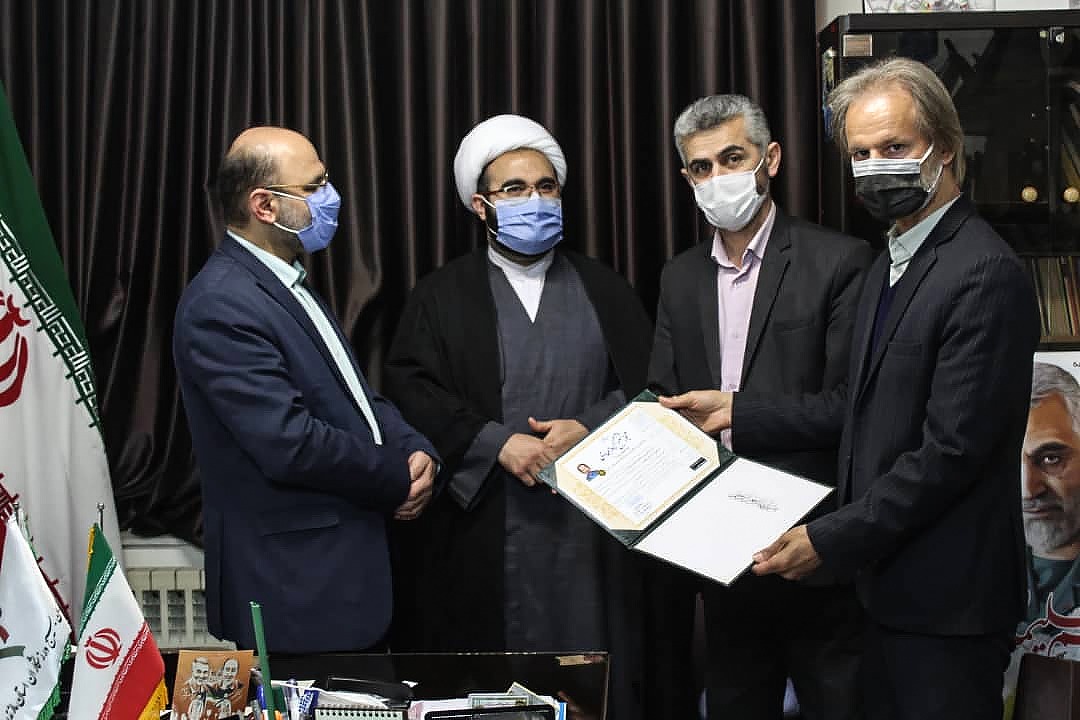 آئین معارفه مرد اخلاق در هنر ورسانه بعنوان مسول مرکز رسانه ای دیدبان انقلاب